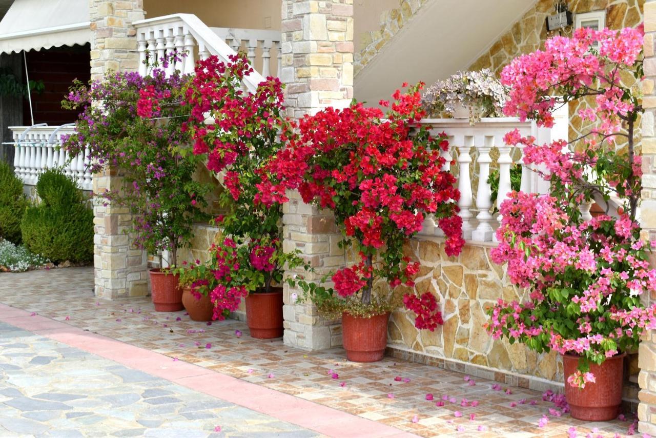 Relax Pozar Hotel Loutraki  Exterior photo