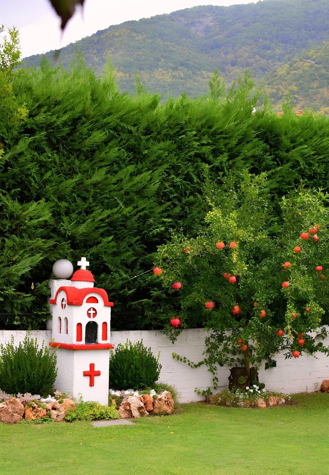 Relax Pozar Hotel Loutraki  Exterior photo